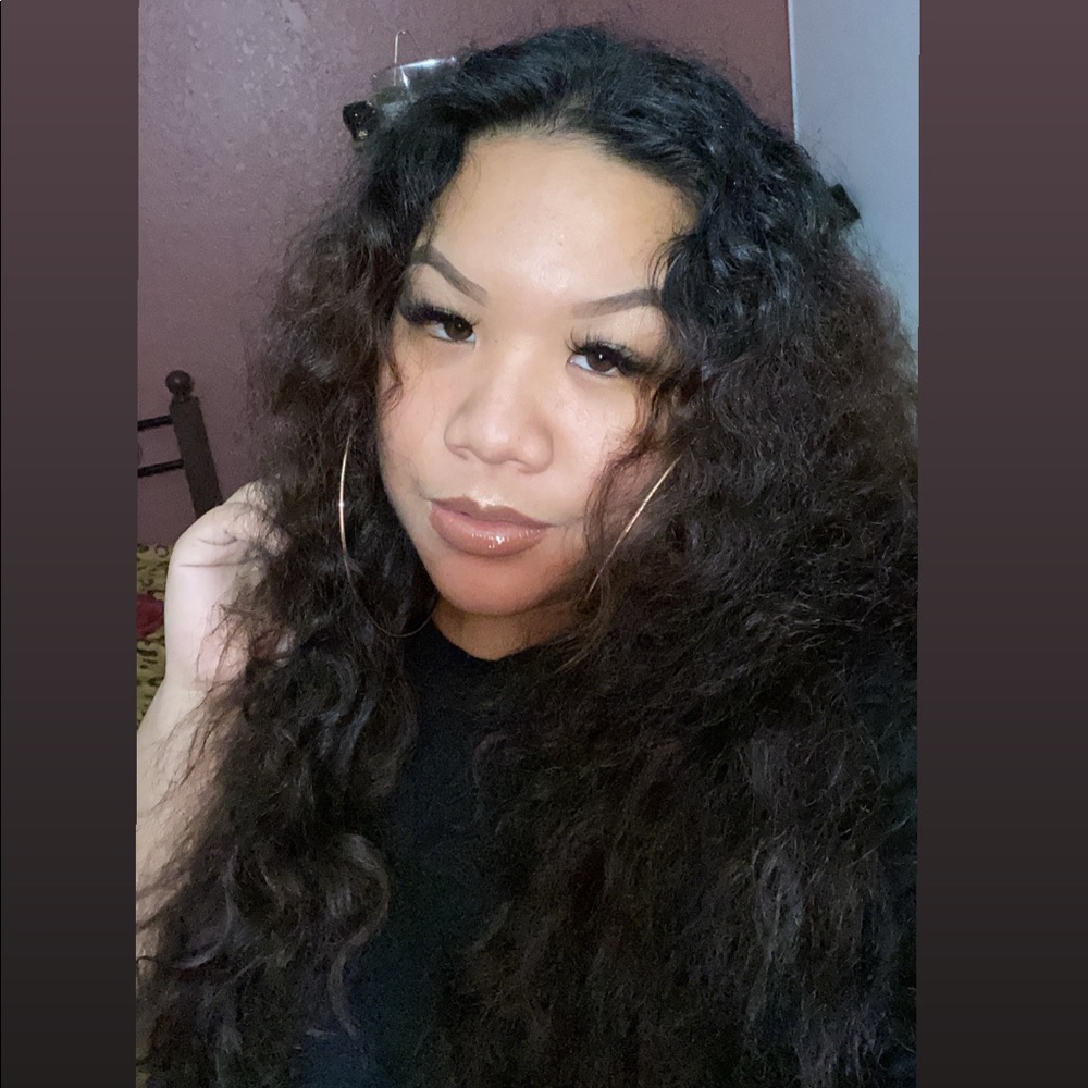 Meet your seller 💕